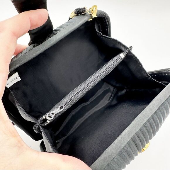 VINTAGE Hard Case Black Satin Micro Pleated Convertible Evening Bag - Picture 4 of 12